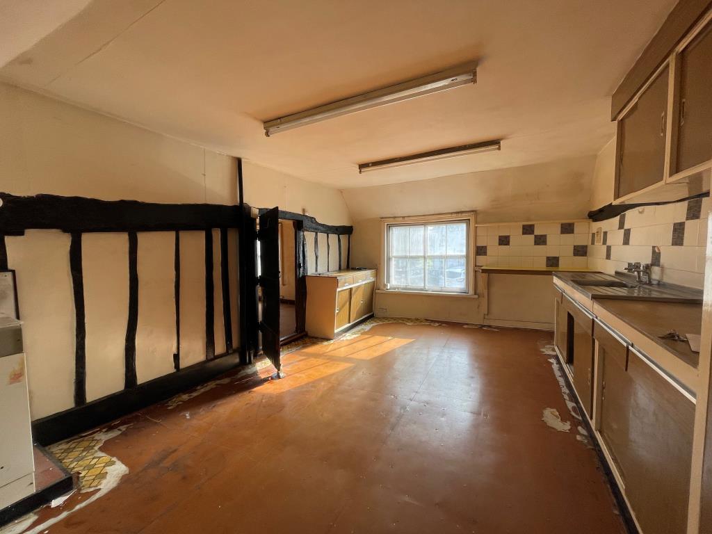 Lot: 93 - VACANT MIXED RESIDENTIAL AND COMMERCIAL PROPERTY WITH POTENTIAL -